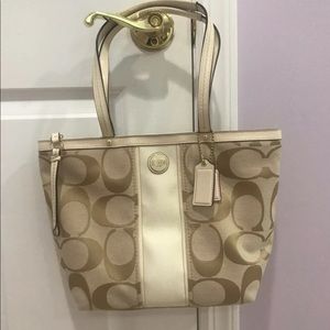 Women’s nude coach bag